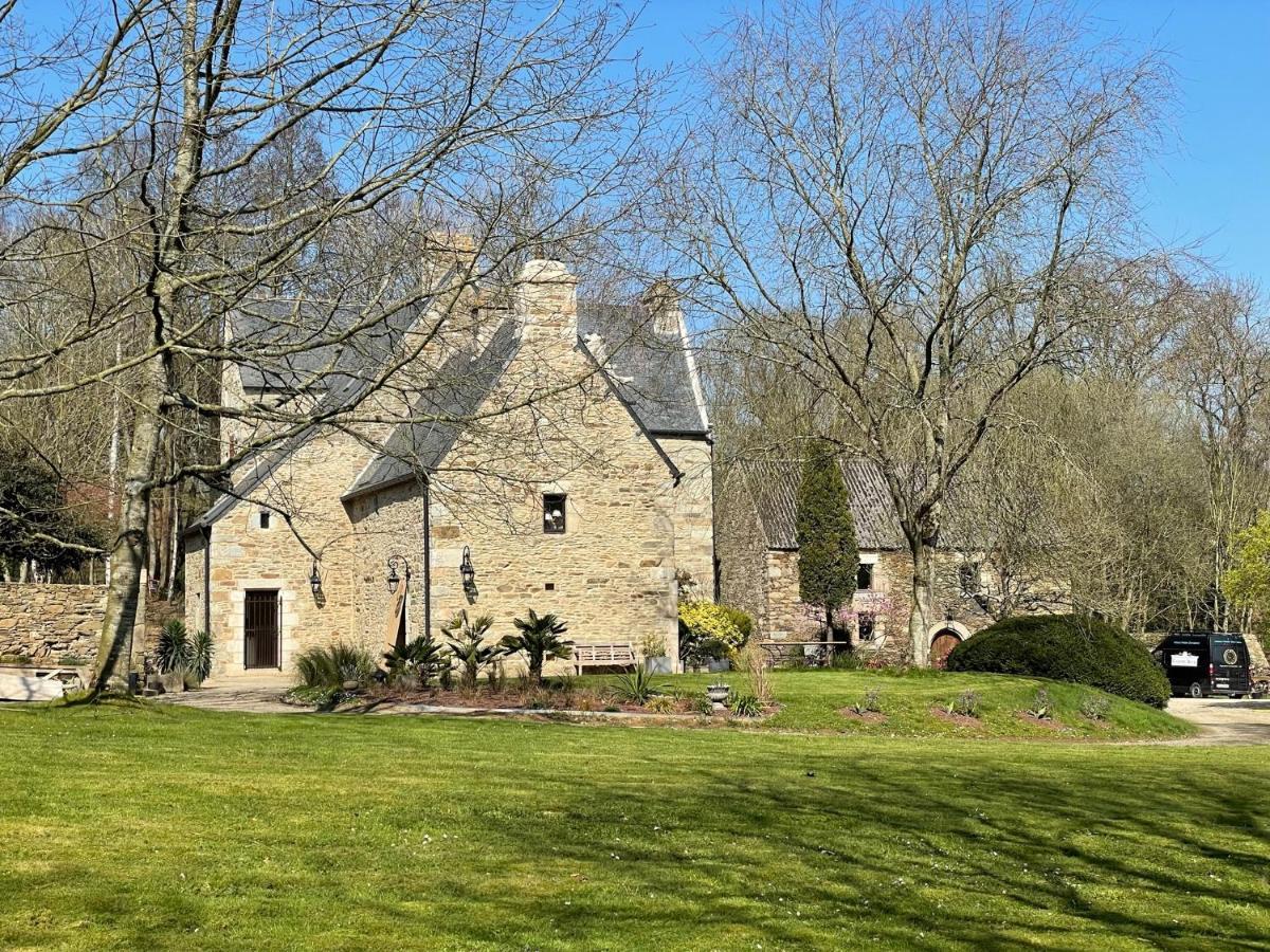 Manoir Medieval Du XV Ieme Siecle Minihy-Treguier Экстерьер фото