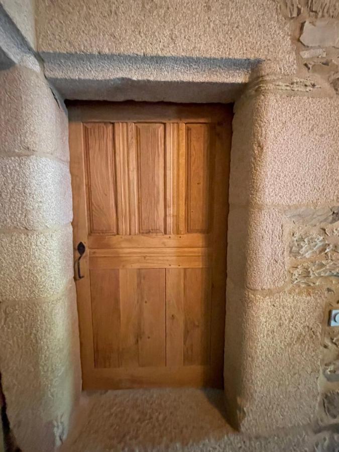 Manoir Medieval Du XV Ieme Siecle Minihy-Treguier Экстерьер фото